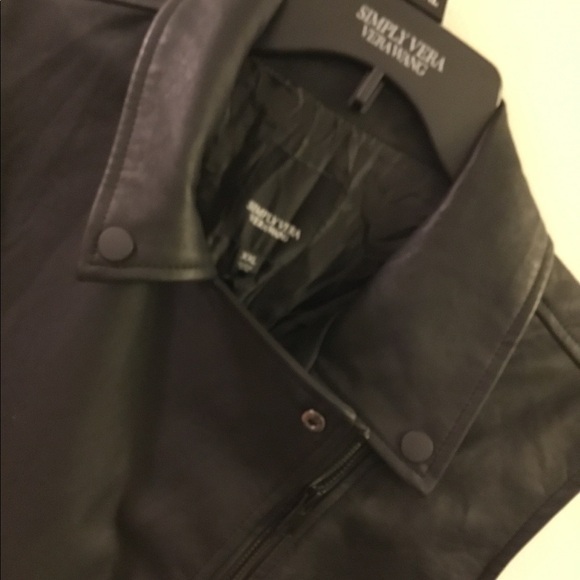 Simply Vera Wang Vest black NWT XS or Small - Picture 2 of 7